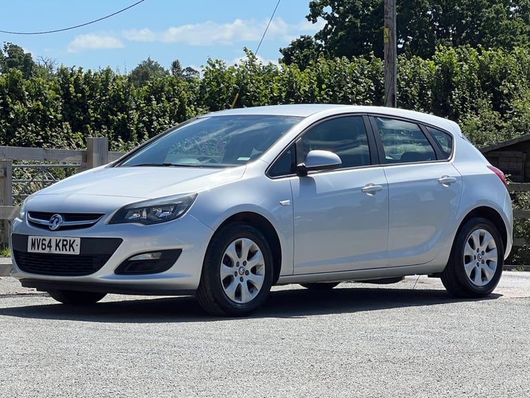 Late 2014, Vauxhall Astra 1.6 CDTI 16V ecoFLEX Design 5dr. £20 Tax Exc MPG