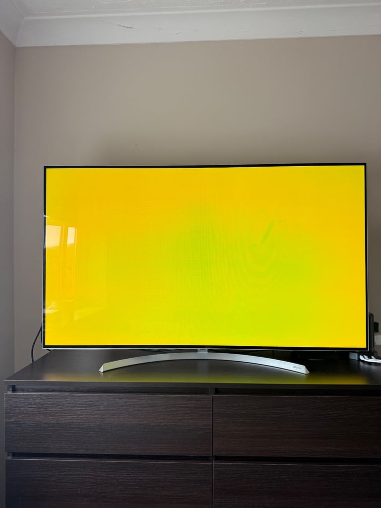 LG 55” OLED 4k Smart TV Remote included Delivery Available