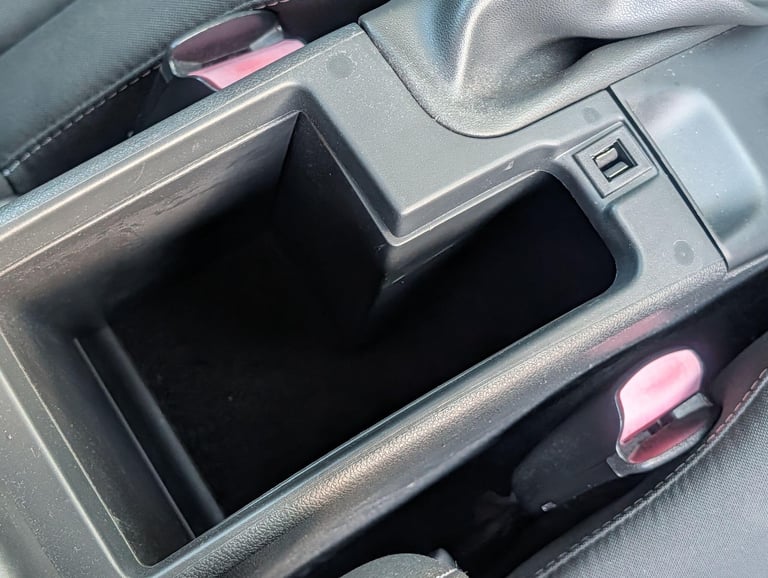 2013 Renault Megane 1.5 dCi Dynamique TomTom Euro 5 3dr COUPE Diesel Manual