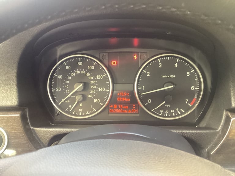 2011 BMW 3 Series 318i Exclusive Edition 4dr SALOON Petrol Manual