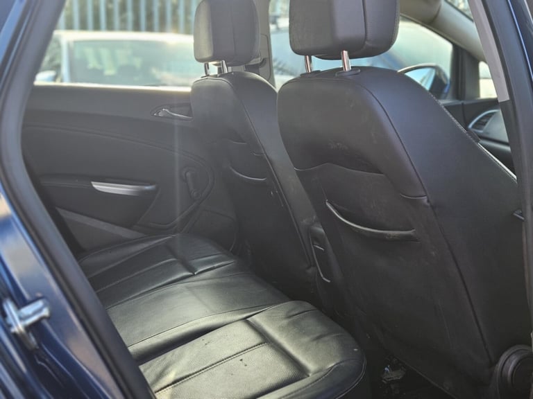 2010 Vauxhall Astra 1.7 CDTi 16V ecoFLEX SRi 5dr HATCHBACK Diesel Manual - Image 9