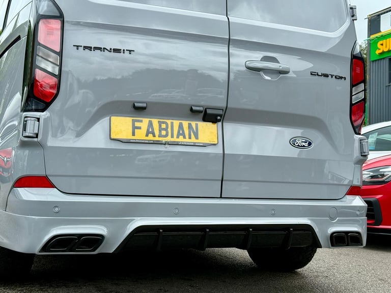 2024 Ford Transit Custom 2.0 Limited Auto **Motion R Kit - Day Van - 5 Seater**