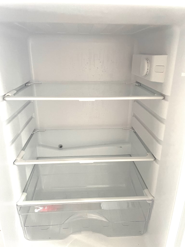 White Fridge/Freezer  3 drawer 6 months old immaculate 