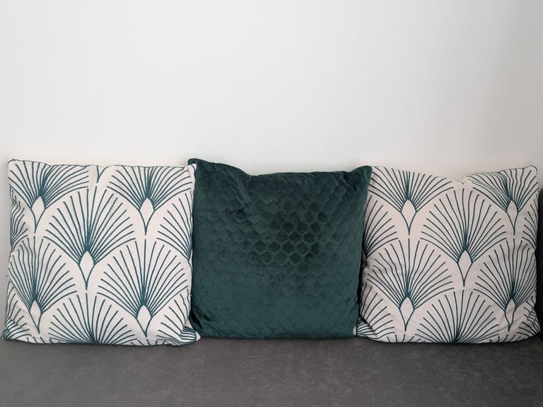 image for Set of 3 Decorative Throw Pillows - Green & Cream Fan Pattern