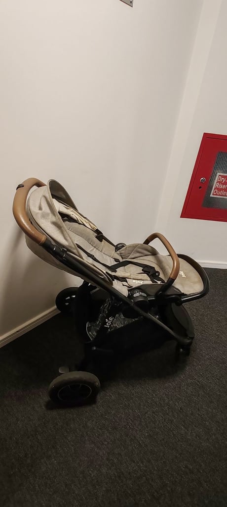 TRIO baby car seat(with ISO fix), baby pram toddler stroller (rain cover included)