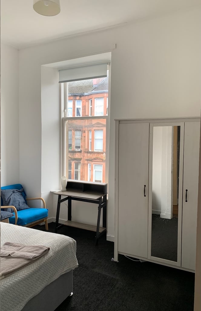 FURNISHED 2-bedroom ALL UTILITIES INCLUDED or Double/Twin Rooms Bridgeton G40 Glasgow Green Park