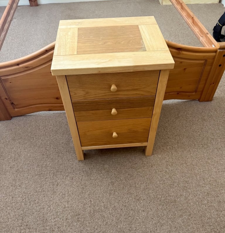 image for Julian Bowen bedside table 