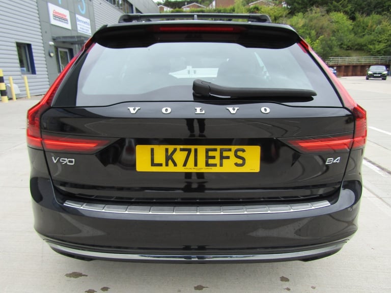 2022 Volvo V90 2.0 B4 MHEV INSCRIPTION AUTO EURO 6 (s/s) ESTATE 5DR PETROL LHD UK REG Estate Petr...