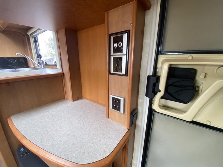 2004 (54) BESSACARR E445 4 BERTH MOTORHOME
