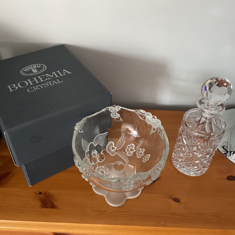 Cut glass decanter and fruit bowl