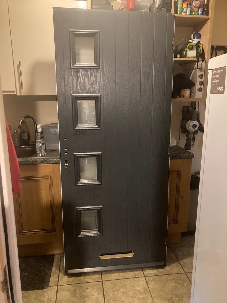 Timber composite Front door : Anthracite grey , H 195 cm x W 84 cm