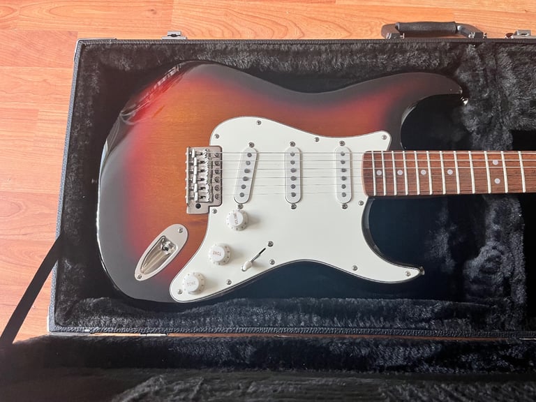 image for Fender Classic Vibe 60’s & Hard Case