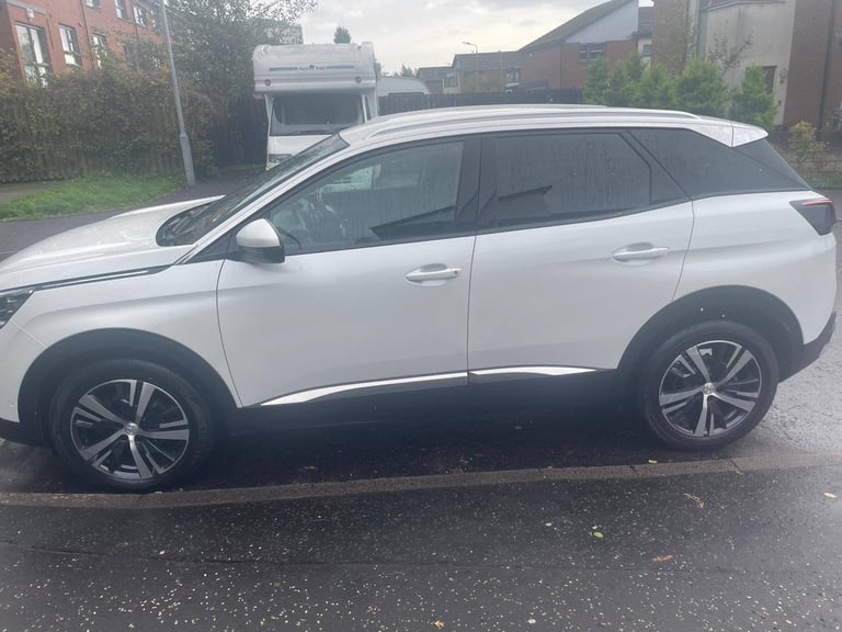 Peugeot, 3008, Hatchback, 2018, Semi-Auto, 1560 (cc), 5 doors