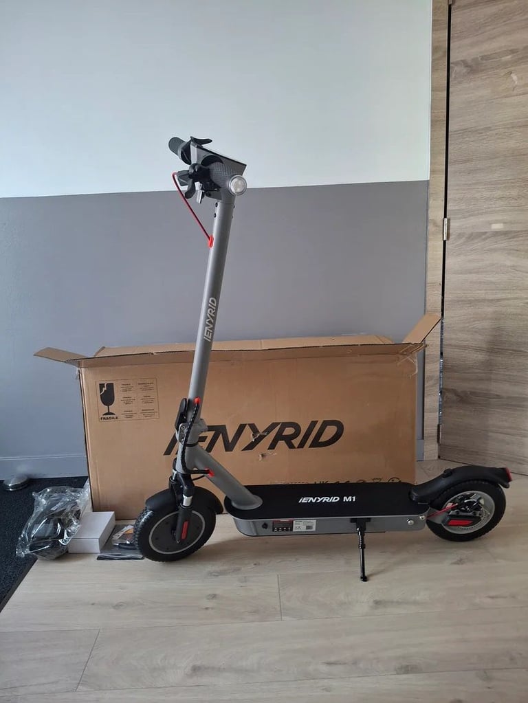 iENYRID Electric Scooter - 500W Motor, 42V 12.5Ah Battery, 35km/h Long Range-UK