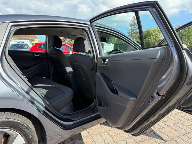 2018 Hyundai IONIQ 1.6 h-GDi Premium DCT Euro 6 (s/s) 5dr HATCHBACK Petrol/Electric Hybrid Automatic