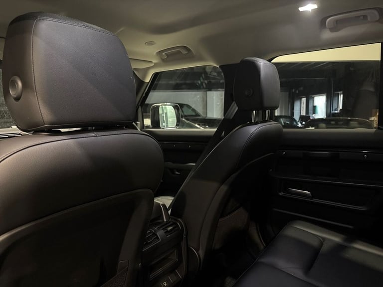 2023 Land Rover Defender 3.0 D250 MHEV SE Hard Top SUV 5dr Diesel Auto 4WD MWB Euro 6 (s/s) (250 ...