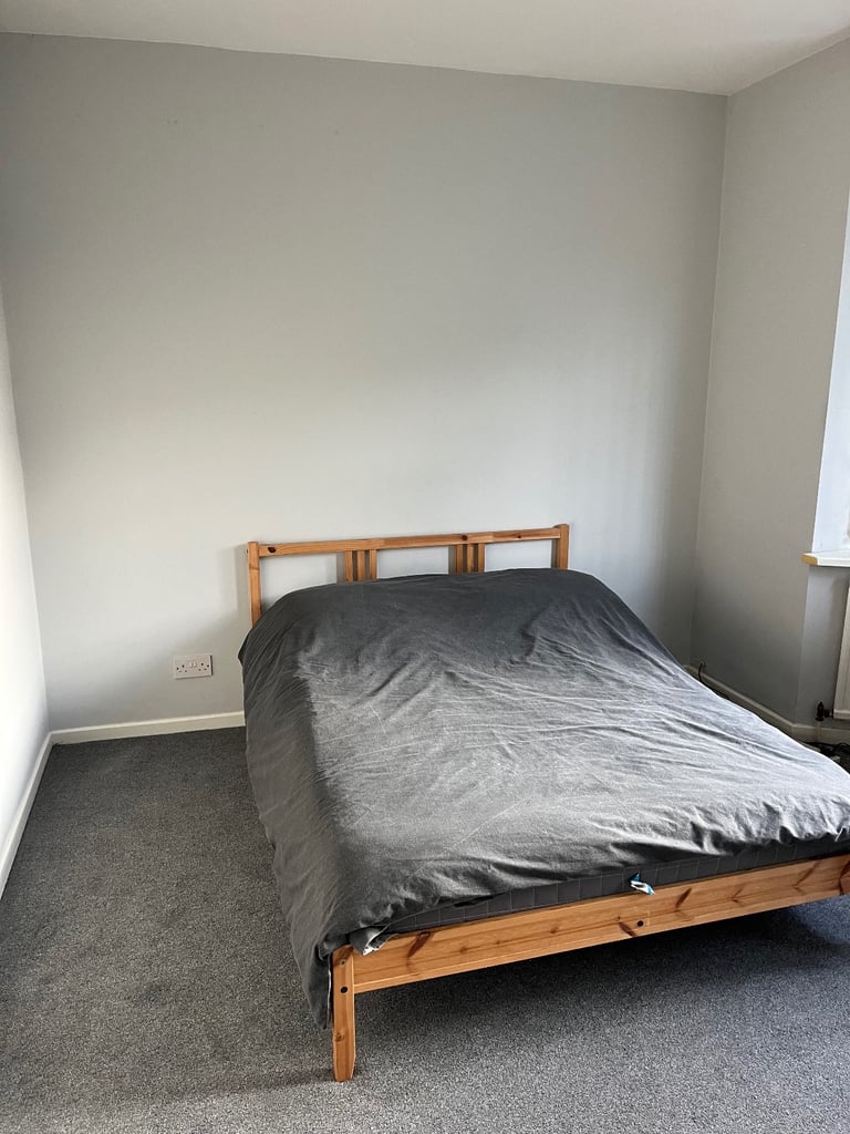 Double room to rent in Acomb £130 all bills included 