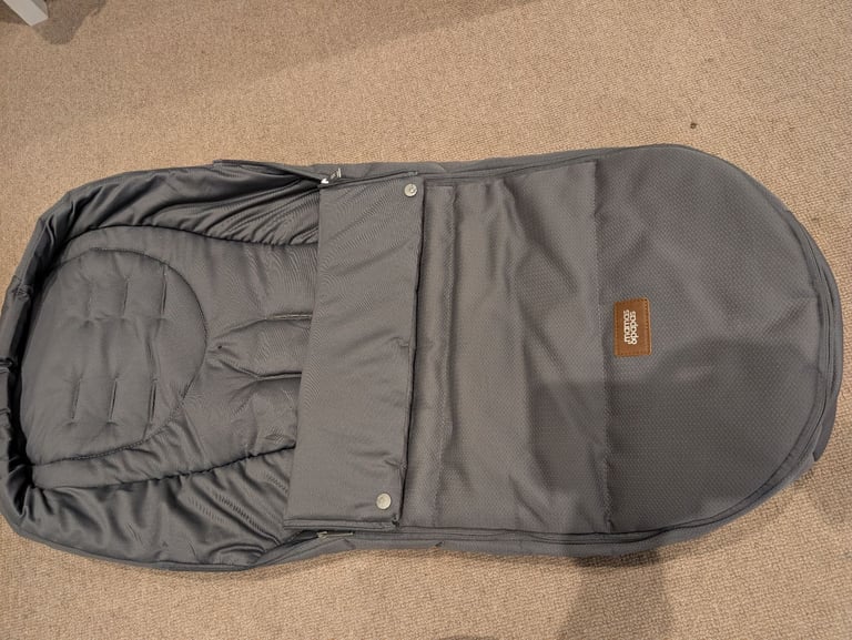 Baby carrier and comfy foot muff