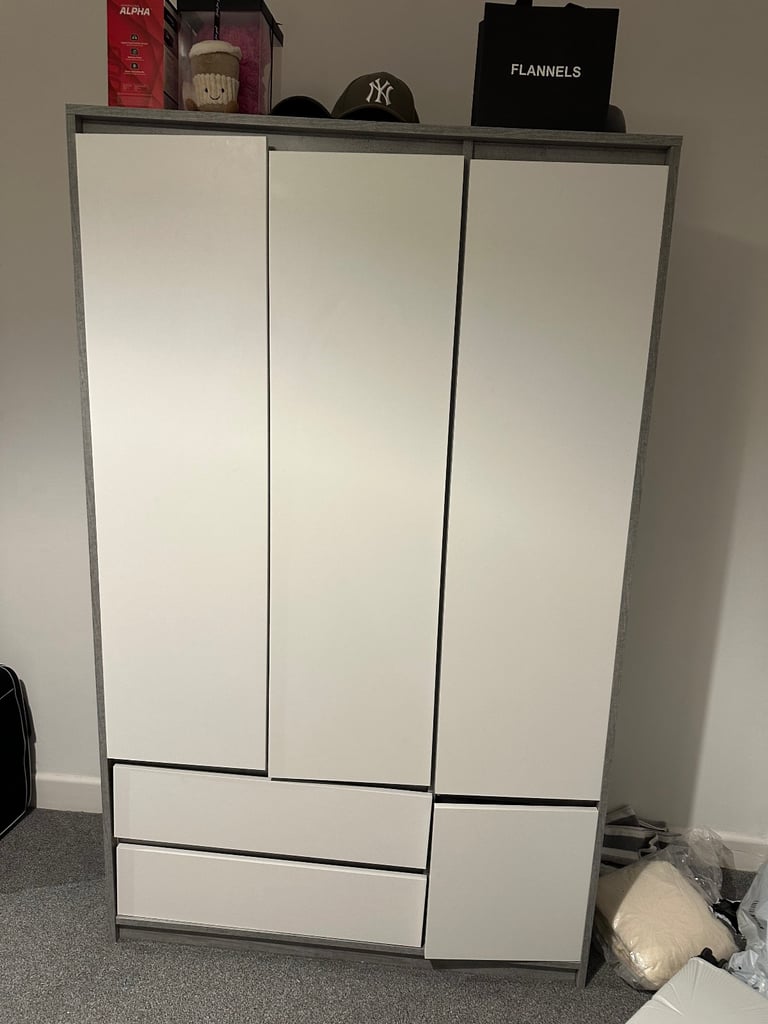 Wardrobe 