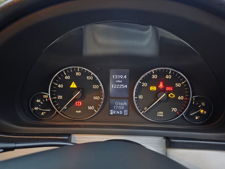 Mercedes-Benz, C CLASS, Coupe, 2004, Semi-Auto, 3199 (cc),3 doors - Image 6