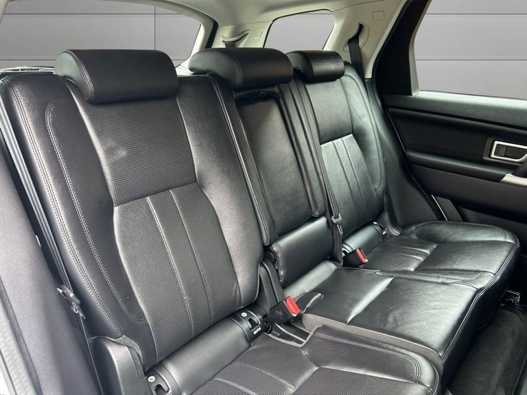 2017 Land Rover Discovery Sport 2.0 TD4 HSE SUV 5dr Diesel Auto 4WD Euro 6 (s/s) (180 ps) ESTATE ...