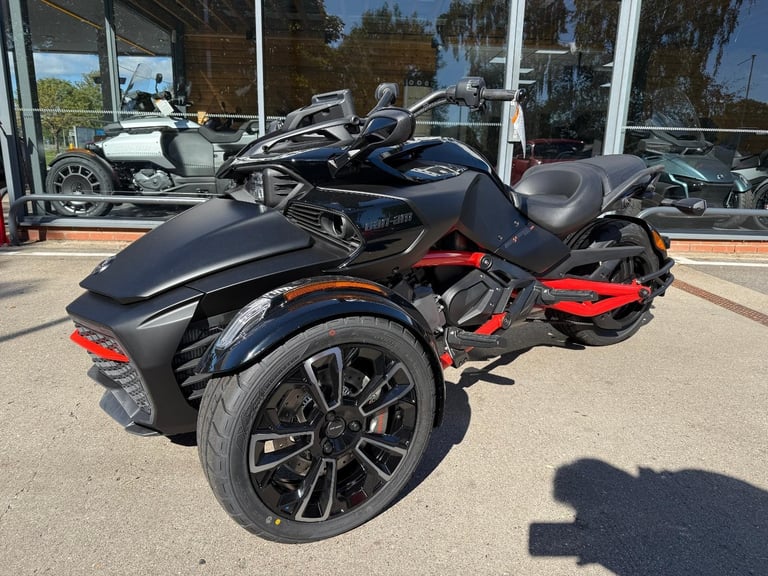 2025 Can-Am Spyder F3s 6 speed semi auto trike 