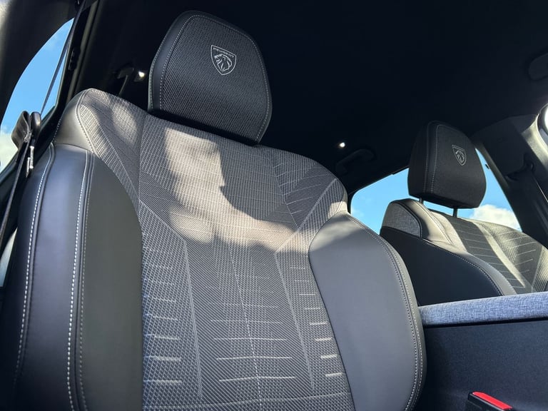 2025 Peugeot 5008 1.2 Hybrid 136 GT 5dr e-DSC6 HATCHBACK PETROL Automatic