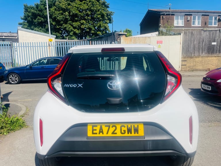 AUTOMATIC LOW MILEAGE 12 MONTH MOT WARRANTY 