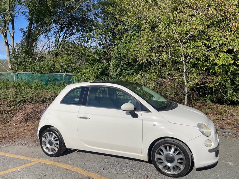 FIAT 500 1.2 LOUNGE S/S 10 REG WHITE 3 DOOR MOT MARCH 27TH 2026 TAX £35 SERVICE HISTORY 50+MPG