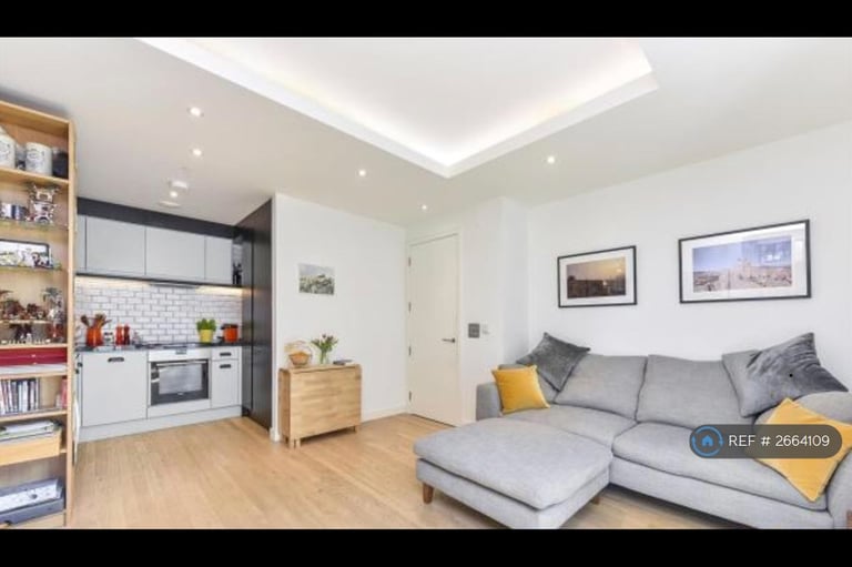 image for 2 bedroom flat in Park Vista Tower, London, E1W (2 bed) (#2664109)