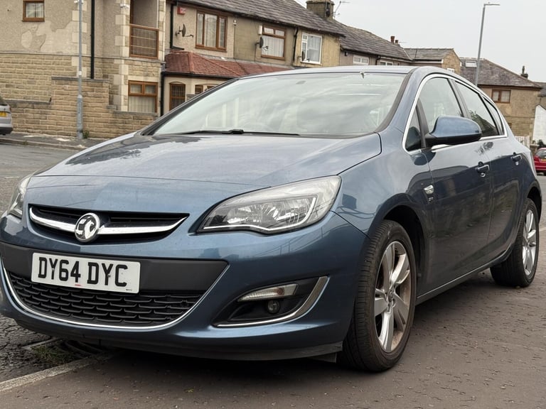 2014 Vauxhall Astra 1.4T 16v SRi Hatchback 5dr Petrol Manual Euro 5 (140 ps) Hatchback Petrol Manual