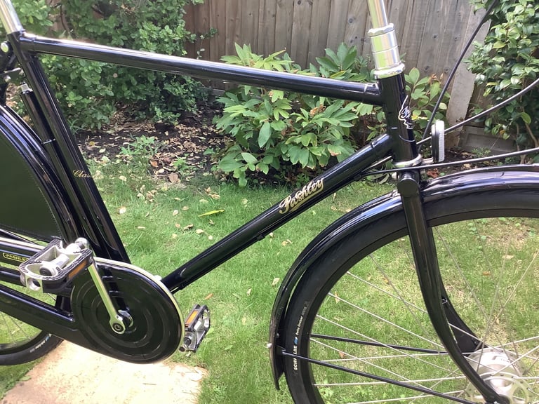 A beautiful Men’s 3 speed Pashley Roadster/town bike