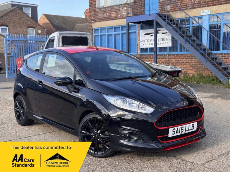 2016 Ford Fiesta Hatchback (2012 - 2017) Hatchback Petrol Manual