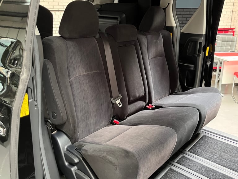 2013 13 TOYOTA VELLFIRE 3.5 V6 Z AUTOMATIC 8 SEATER - FRESH JAPANESE IMPORT