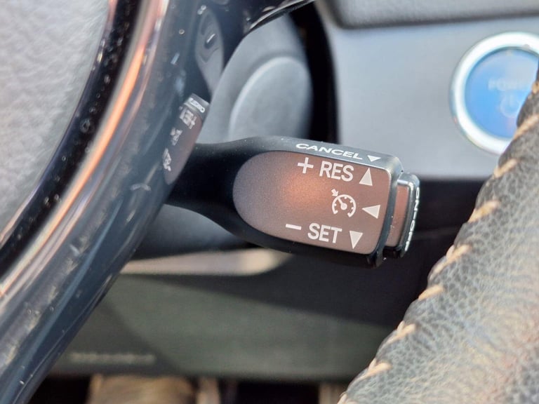 TOYOTA YARIS 1.5 VVT-h Icon Tech 2019