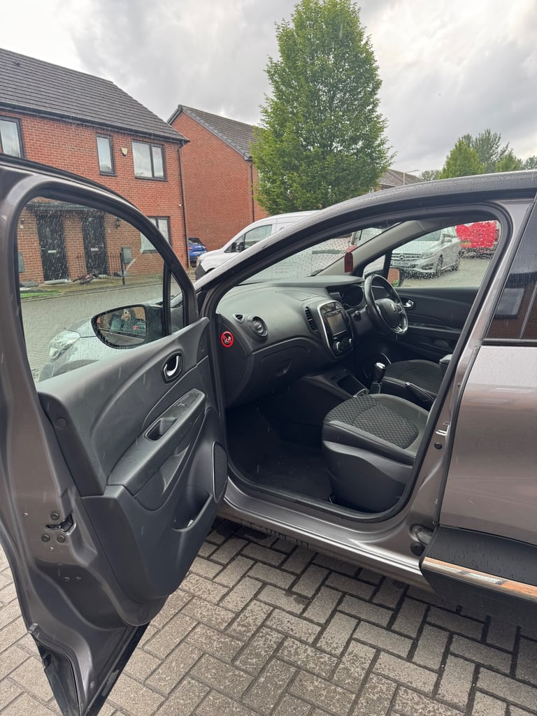 Renault, CAPTUR, Hatchback, 2017, Manual, 1461 (cc), 5 doors