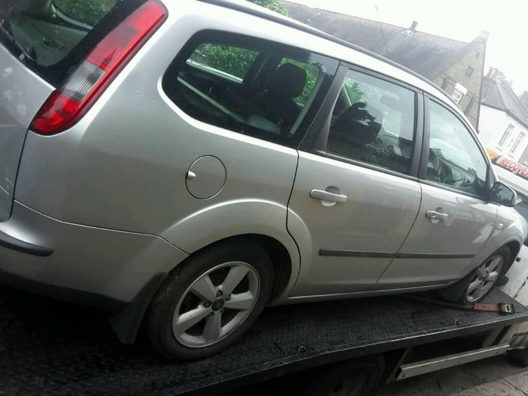 FORD FOCUS CAR BREAKERS