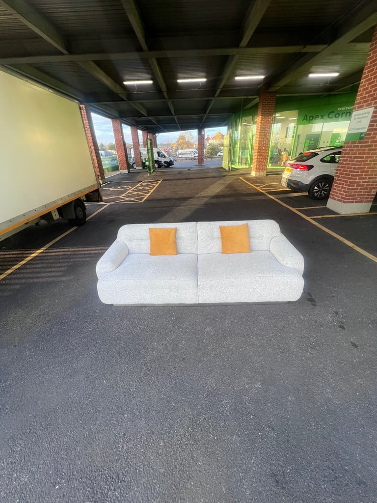 Cream Boucle CB2 Logan 4 Seater Sofa DELIVERY AVAILABLE 