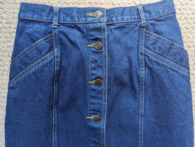 1980's ORIGINAL VINTAGE DENIM SKIRT!