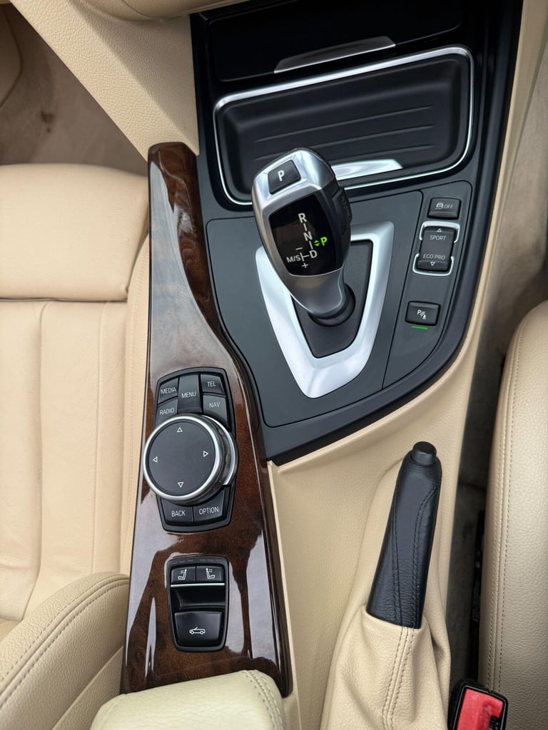2015 BMW 4 Series 2.0 420d Luxury Convertible 2dr Diesel Auto Euro 6 (s/s) (184 ps) CONVERTIBLE D...