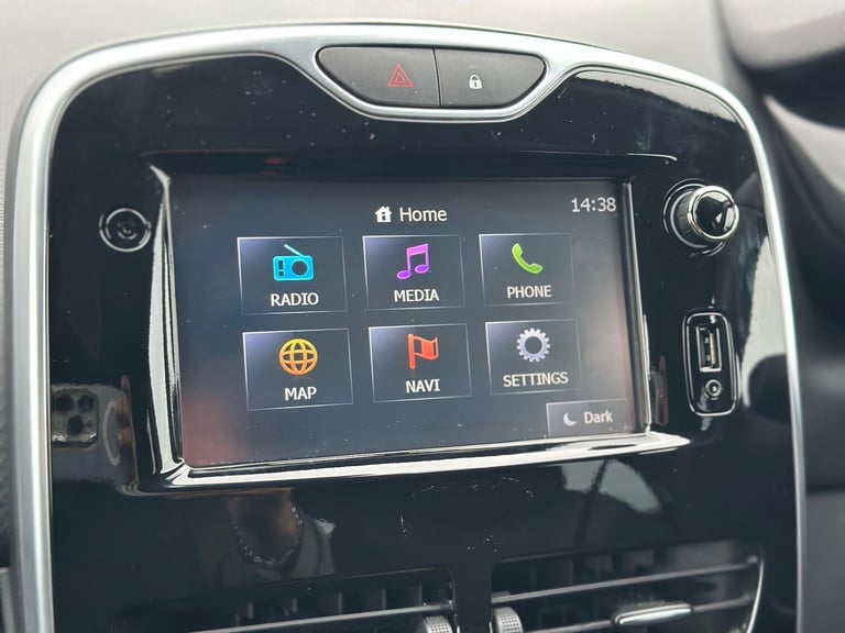 2015 Renault Clio 1.2 16V Dynamique Nav Euro 6 5dr HATCHBACK Petrol Manual