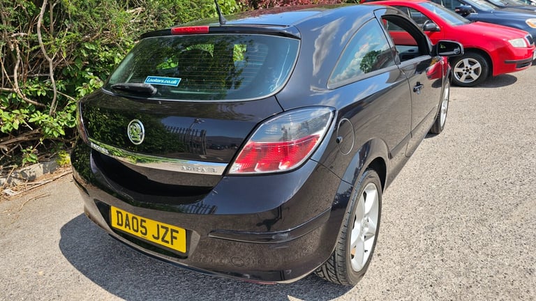 2005 Vauxhall Astra 1.8i 16V SRi 3dr Auto HATCHBACK Petrol Automatic