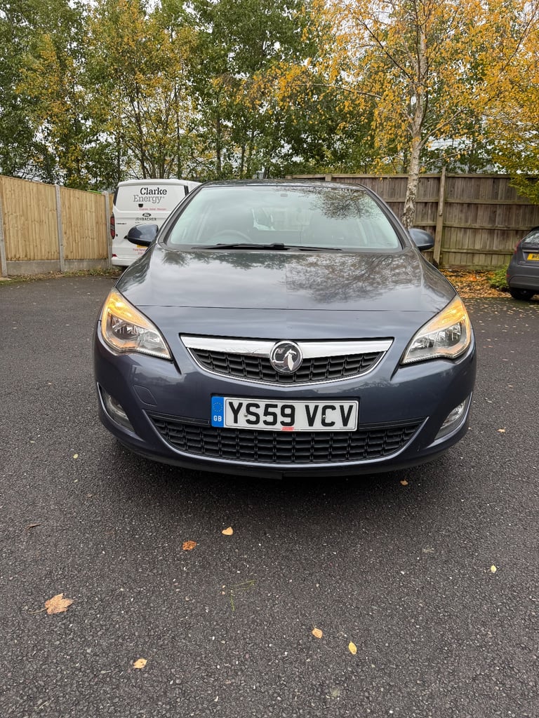 Vauxhall, ASTRA, Hatchback, 2010, Manual, 1398 (cc), 5 doors