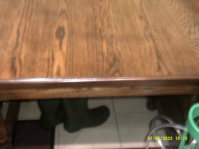 image for Drop Leaf Dinning Table. Price £100