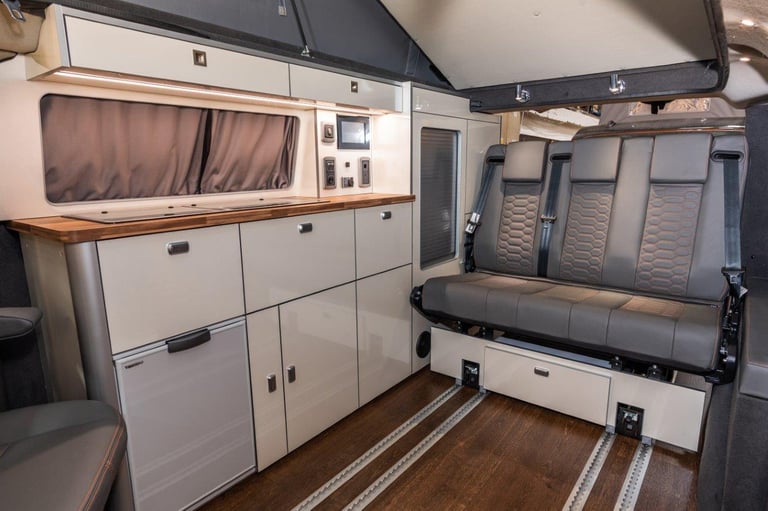 Wellhouse Maxus D7 Elevating Roof