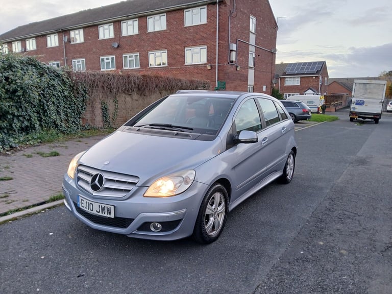 Mercedes b180 cdi Auto long mot hpi clear