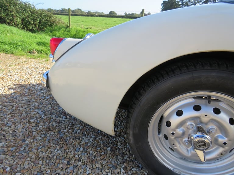 1959 MG MGA ROADSTER Convertible Petrol Manual