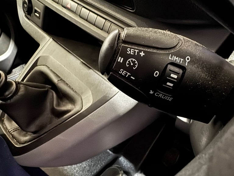 2021 Vauxhall Vivaro 1.5 Vivaro 2900 Sportive S/S Panel Van Diesel Manual