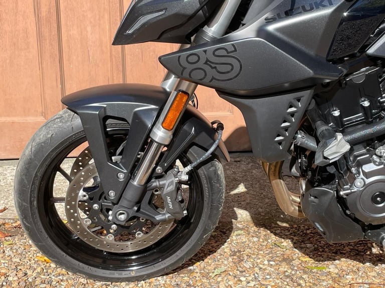 2023 SUZUKI GSX-8S