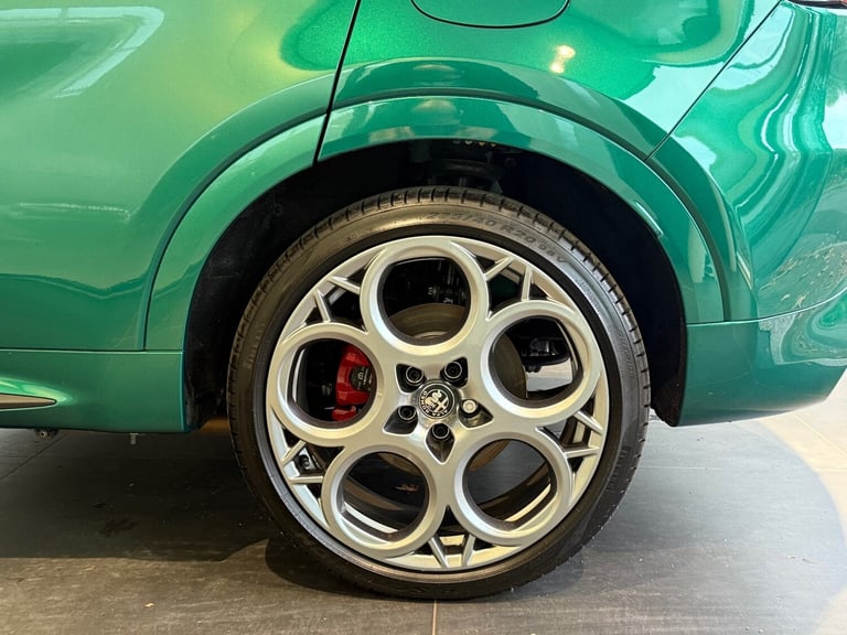 2025 Alfa Romeo Tonale 1.3 PHEV Tributo Italiano 5dr Auto Hatchback Petrol Parallel PHEV Automatic